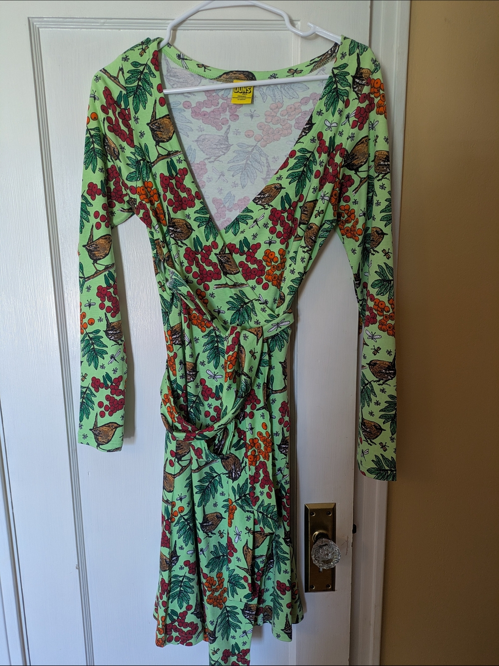 Duns Sweden long-sleeve wrap dress size medium Rowanberry Green pattern - Picture 2 of 7